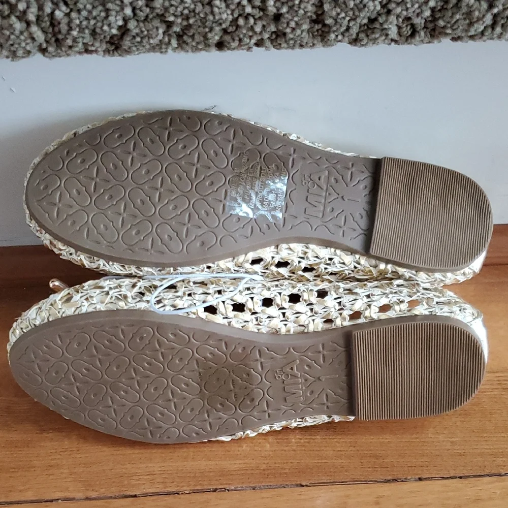 Girls MIA Girl GOLD Woven Alyssah Ballet Flats Dress Shoes Size 1 or 3 Bows NWT